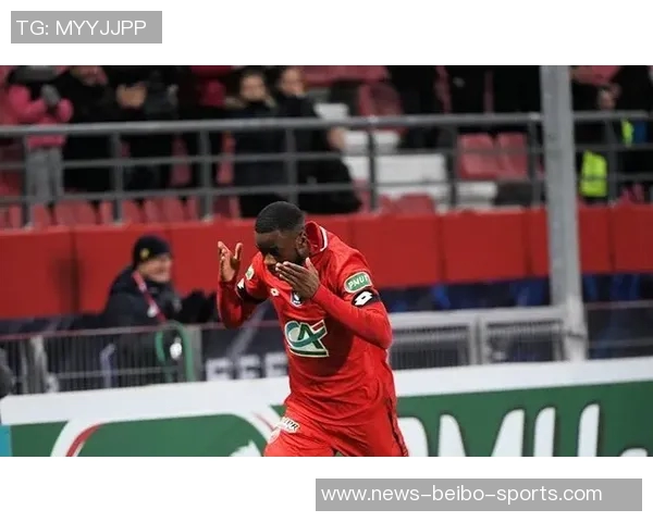 威尔希尔在与卢顿战平后耐心回应球迷质疑赢得网友赞誉 威尔希尔在与卢顿战平后耐心回应球迷质疑赢得网友赞誉